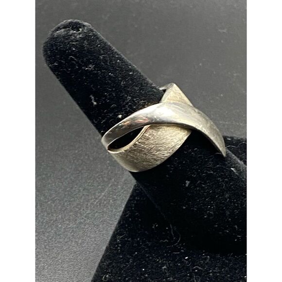 Sterling silver 925 cross over ring smooth over pattern - Picture 3 of 8